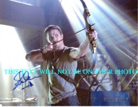 STEPHEN AMELL AUTOGRAPHED, STEPHEN AMELL ARROW, STEPHEN AMELL SIGNED 8x10 PHOTO