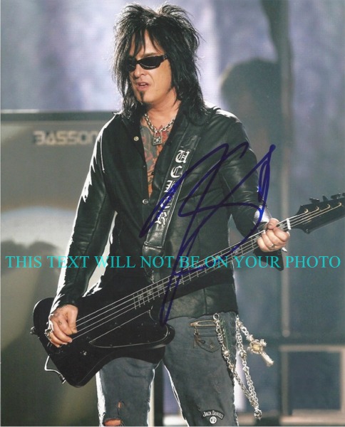 NIKKI SIXX AUTOGRAPHED PHOTO, NIKKI SIXX MOTLEY CRUE SIGNED 8x10 PHOTO, NIKKI SIXX AUTOGRAPH